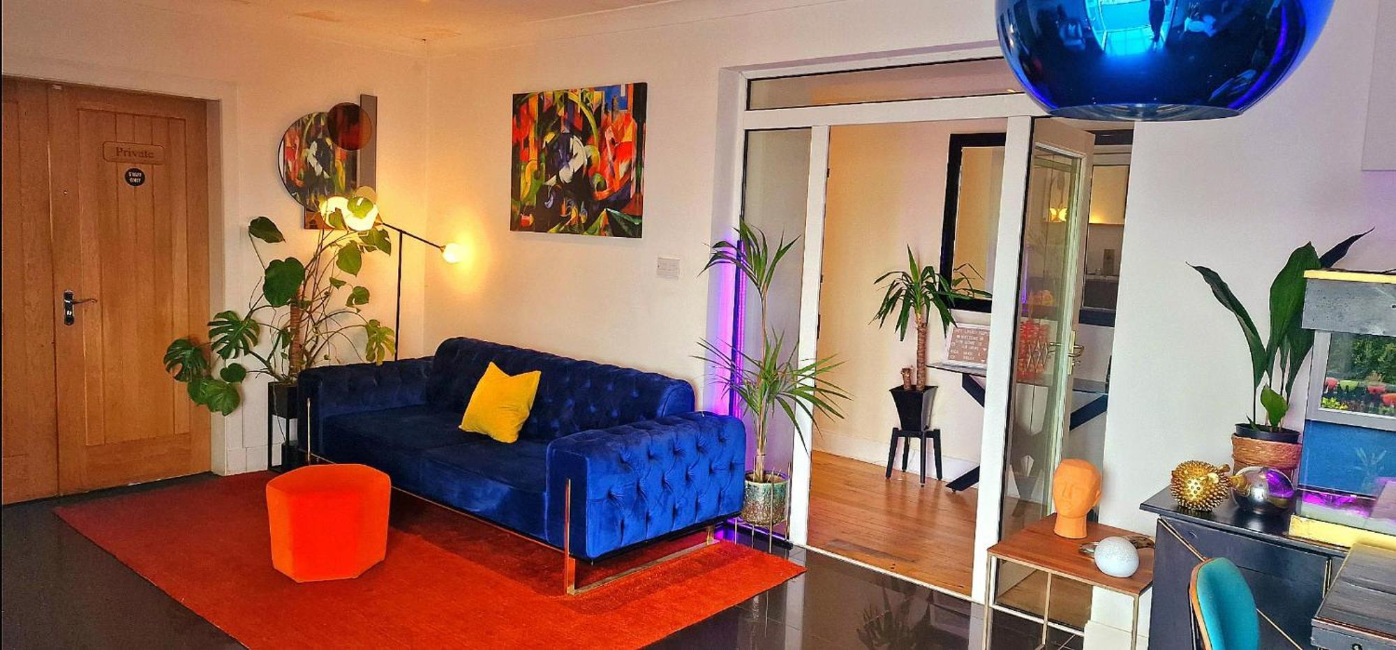 إيردري The Sleeping Dog Room At The Grumpy Schnauzer Bnb Huge Room, Luxe Suite, Private Hot Tub, Breakfast, Gym, Games Room, Farm Stay, Amazing المظهر الخارجي الصورة